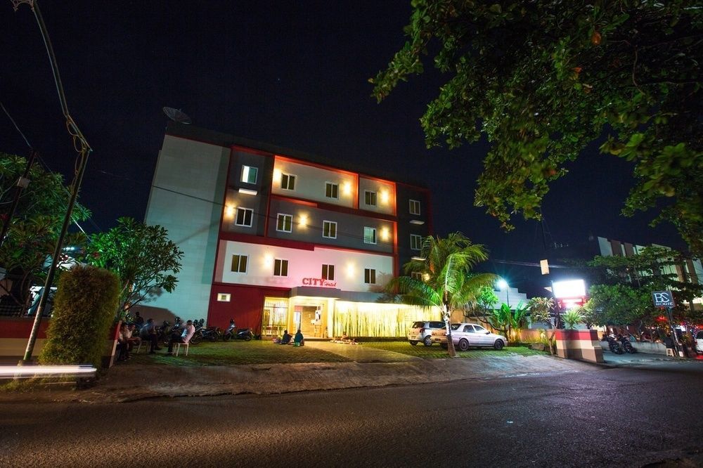 City Hotel Матарам Экстерьер фото